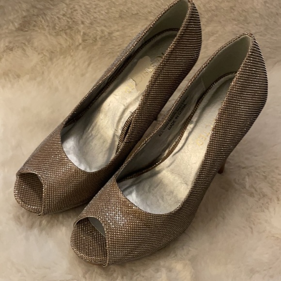 NWOB Restricted Blingy platform Stilettos Heels 7.5 - Picture 2 of 12